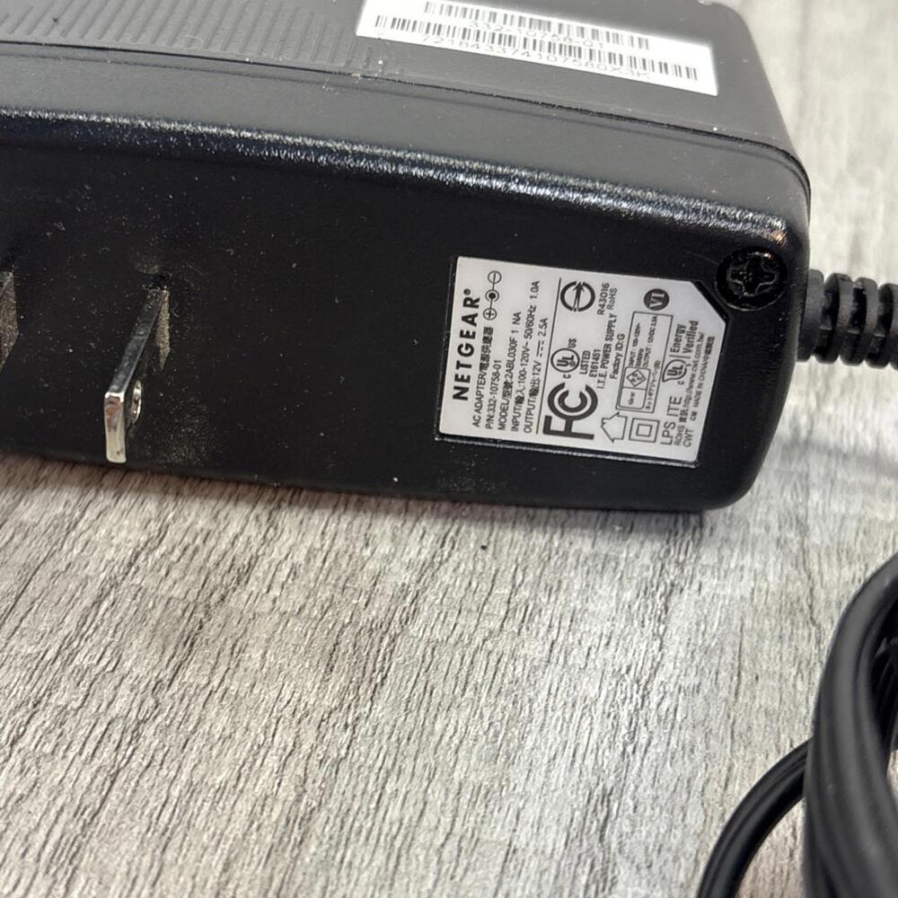 Netgear AC1600 C6250 WiFi Cable Modem Router Combo - Picture 10 of 10
